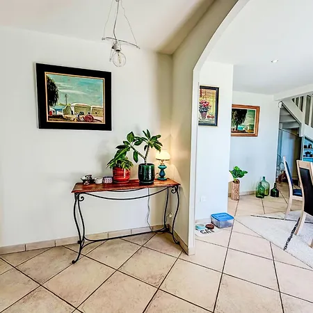 Monfabes By Interhome וילה