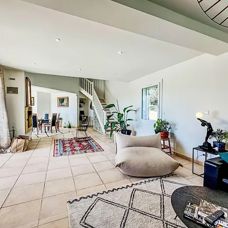 Monfabes By Interhome *
