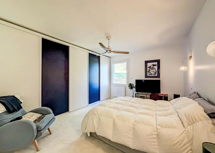 Monfabes By Interhome